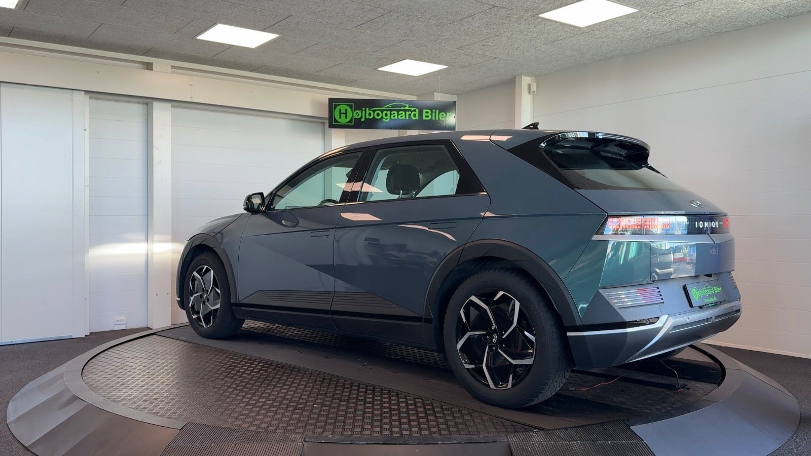 Blå Hyundai Ioniq 5 fra 2021