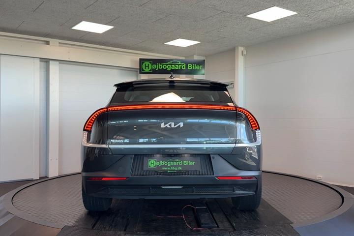 Grå Kia EV6 fra 2023