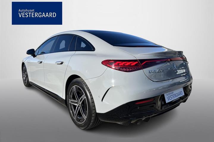 Grå Mercedes EQE350 fra 2023