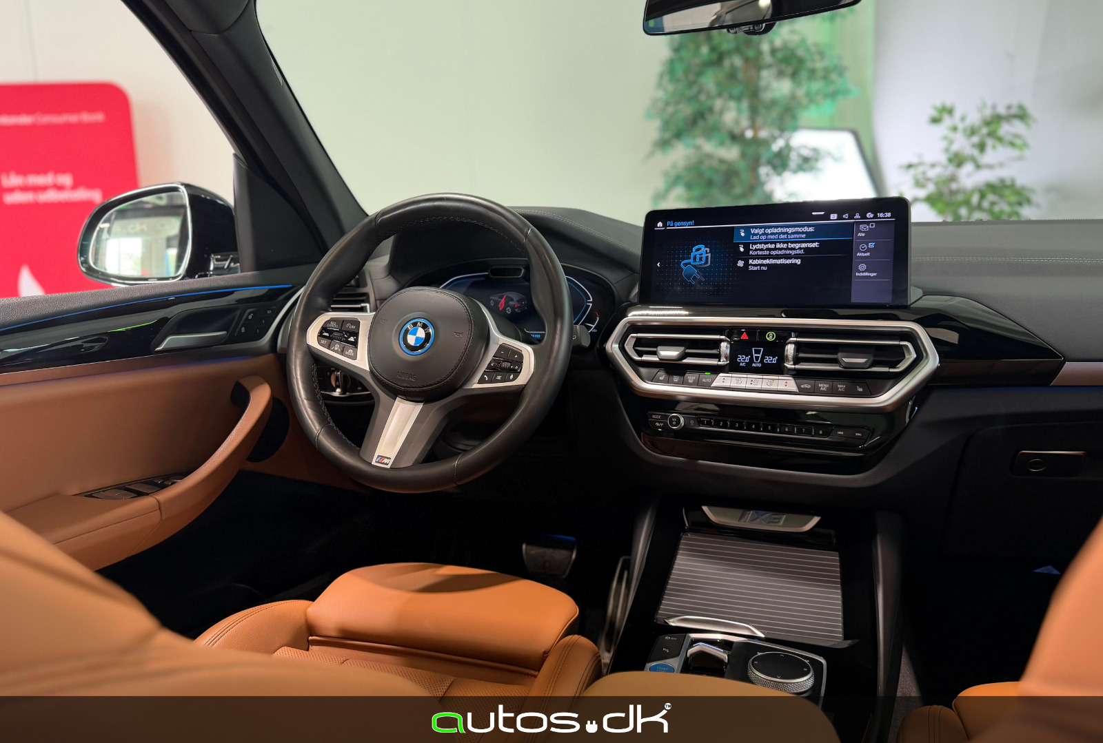 Blå BMW iX3 fra 2024