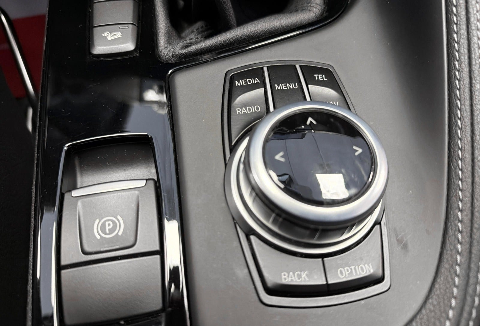 Hvid BMW X1 fra 2017