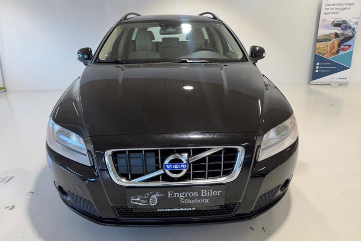 Sort Volvo V70 fra 2010