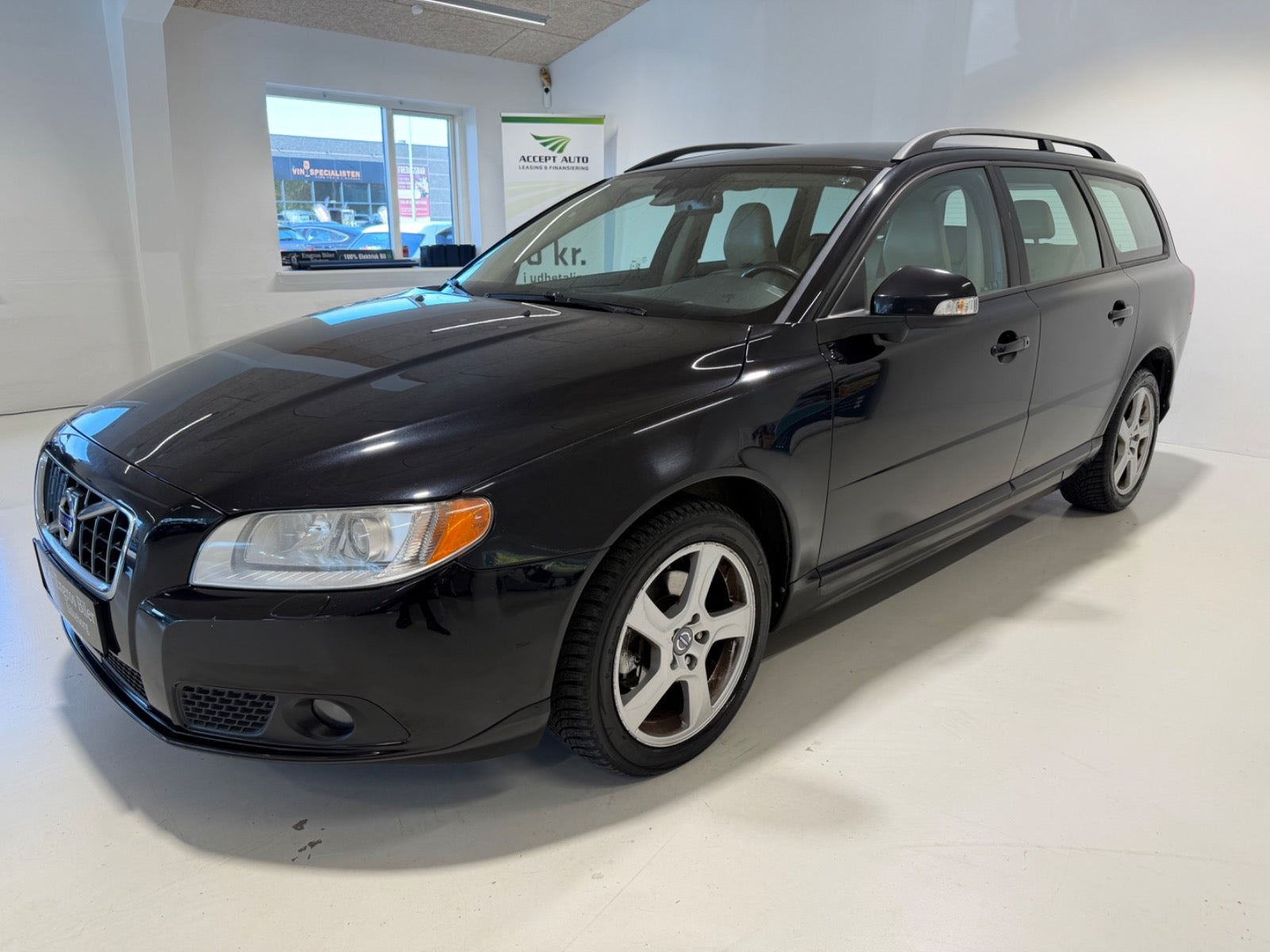 Sort Volvo V70 fra 2010