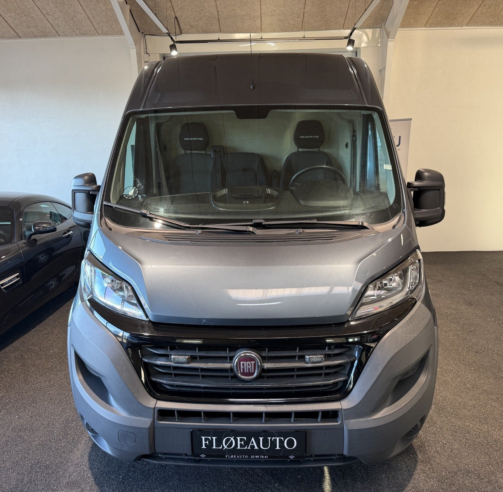 Blå Fiat Ducato 30 fra 2018