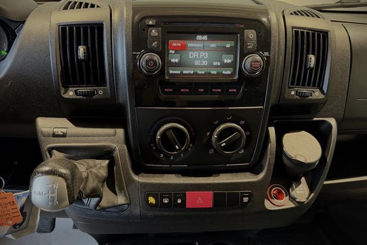 Blå Fiat Ducato 30 fra 2018