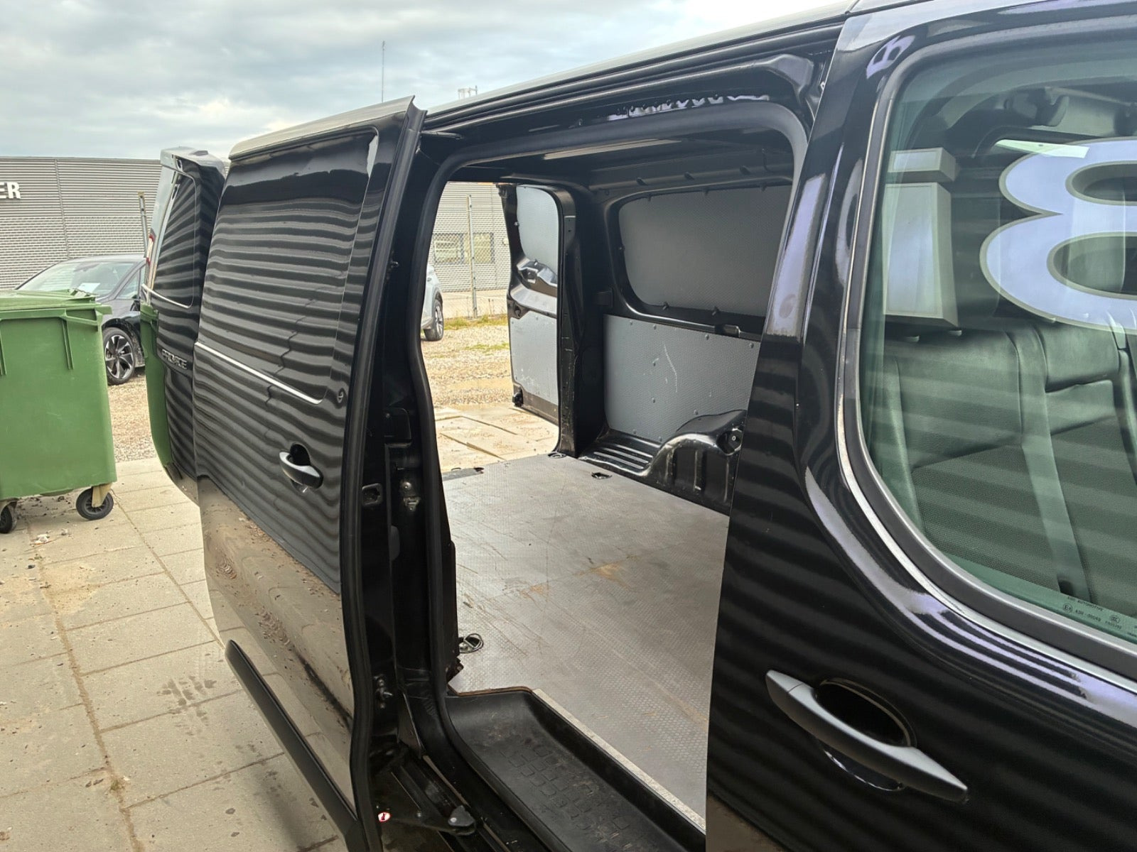 Sort Toyota ProAce fra 2019