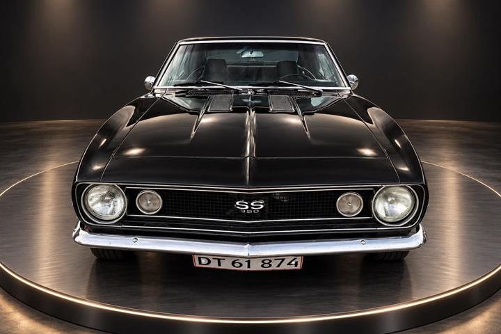 Sort Chevrolet Camaro fra 1967