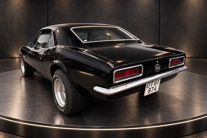 Sort Chevrolet Camaro fra 1967