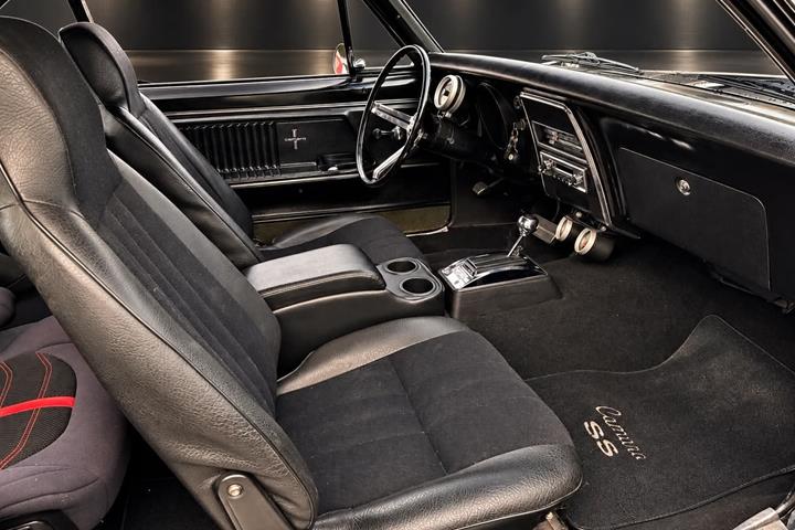 Sort Chevrolet Camaro fra 1967
