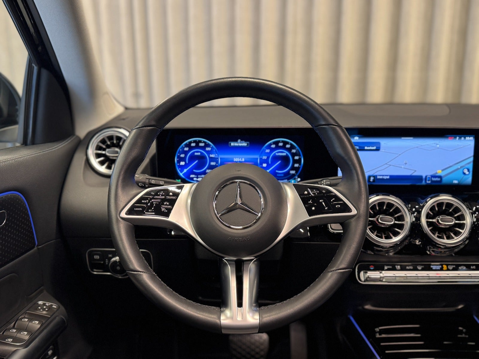 Sort Mercedes EQA250+ fra 2024