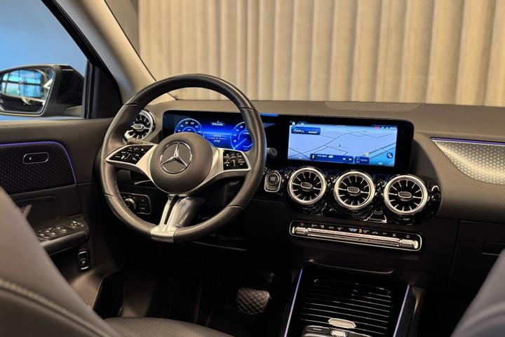 Sort Mercedes EQA250+ fra 2024