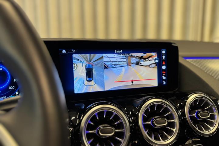 Sort Mercedes EQA250+ fra 2024