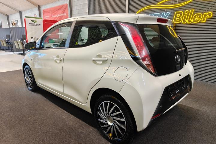 undefined Toyota Aygo fra 2015