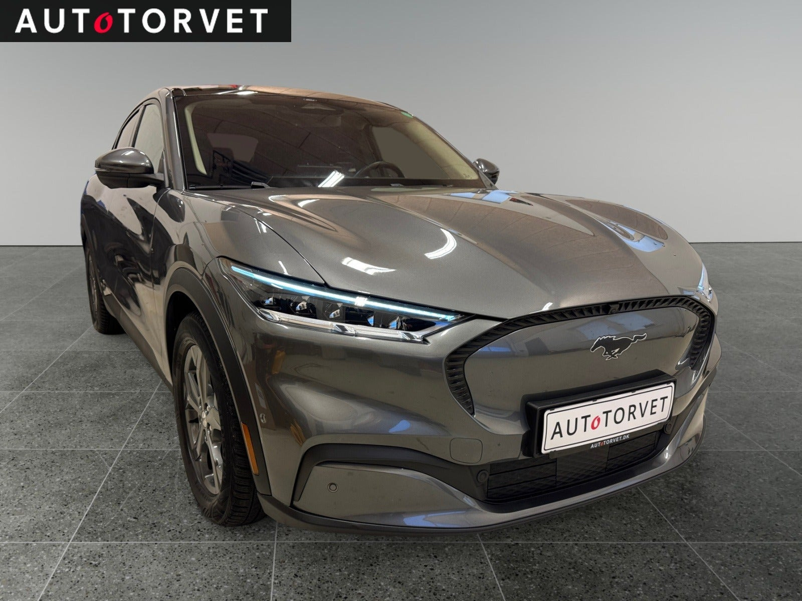 Grå Ford Mustang Mach-E fra 2021