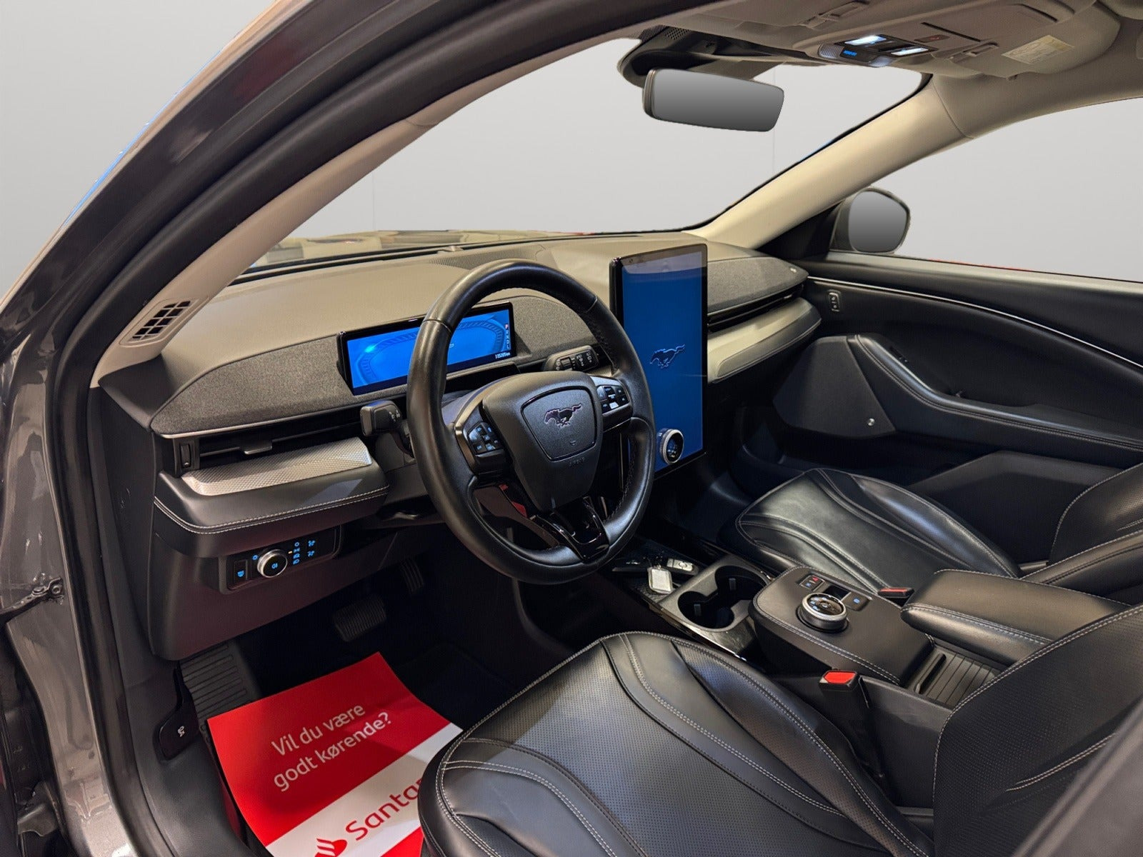Grå Ford Mustang Mach-E fra 2021