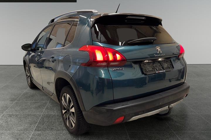 Blå Peugeot 2008 fra 2018