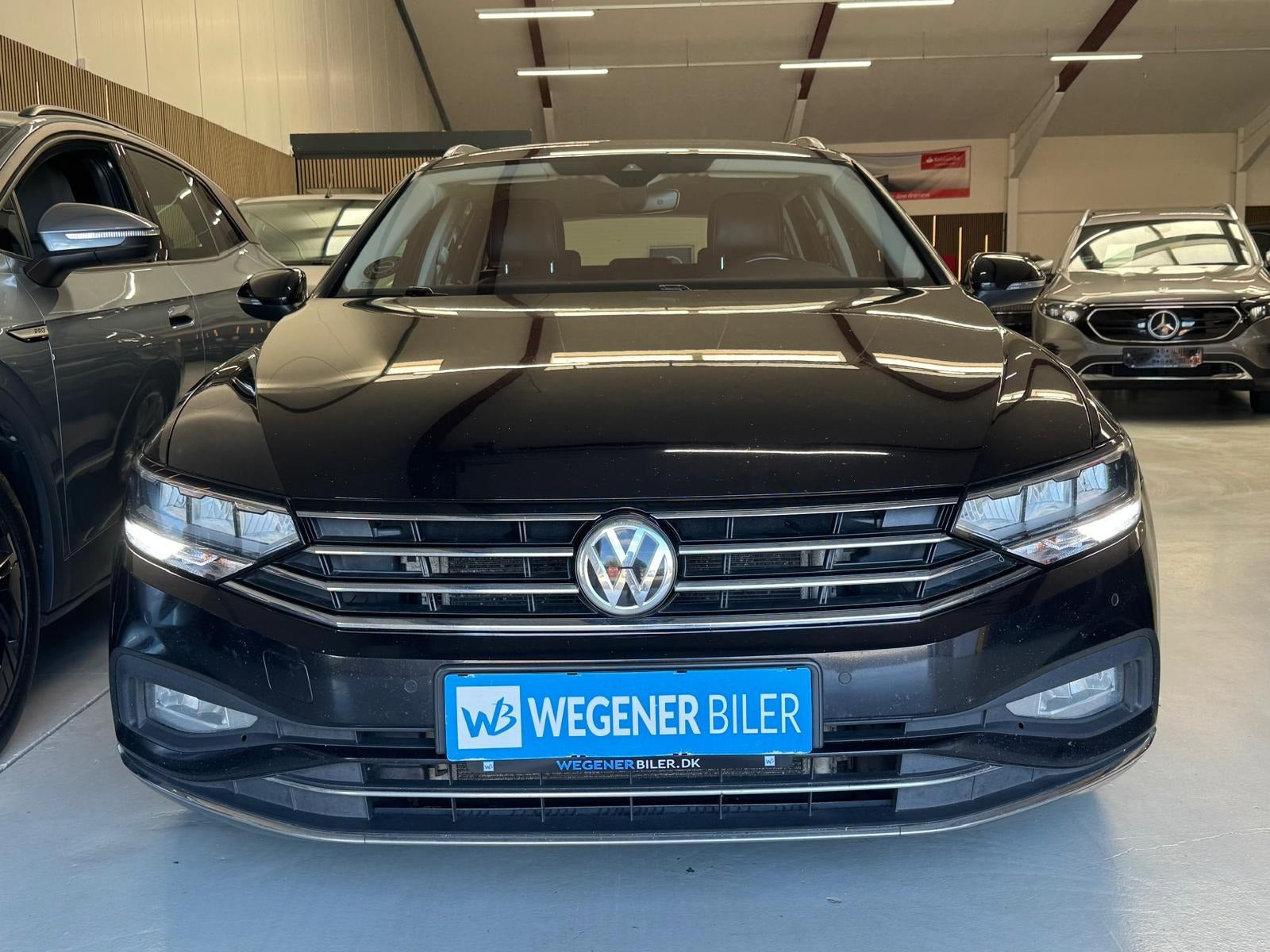 Sort VW Passat fra 2020