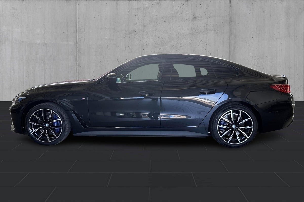 Sort BMW i4 fra 2025
