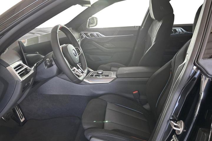 Sort BMW i4 fra 2025