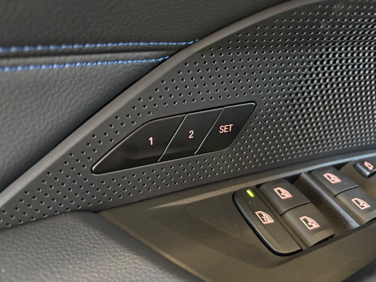 Sort BMW i4 fra 2025