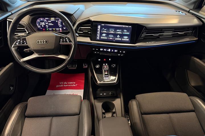 Blå Audi Q4 e-tron fra 2022