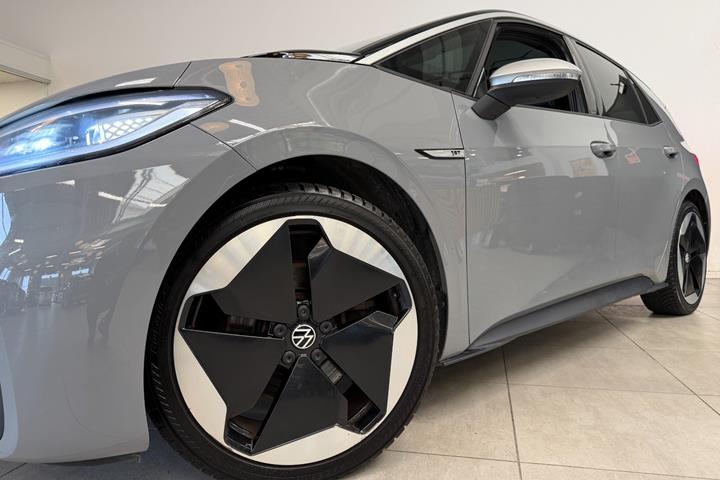 Grå VW ID.3 fra 2020