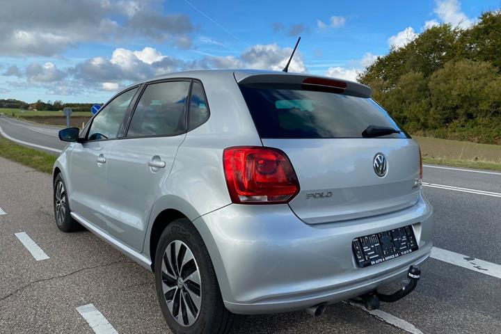 Sølv VW Polo fra 2011