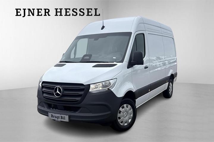 Hvid Mercedes Sprinter 317 fra 2026