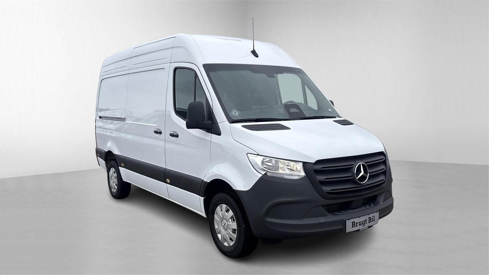 Hvid Mercedes Sprinter 317 fra 2026
