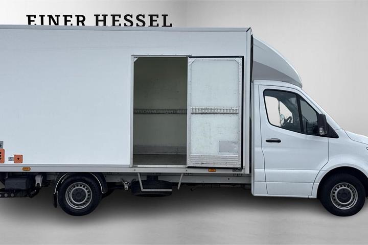 Hvid Mercedes Sprinter 317 fra 2023