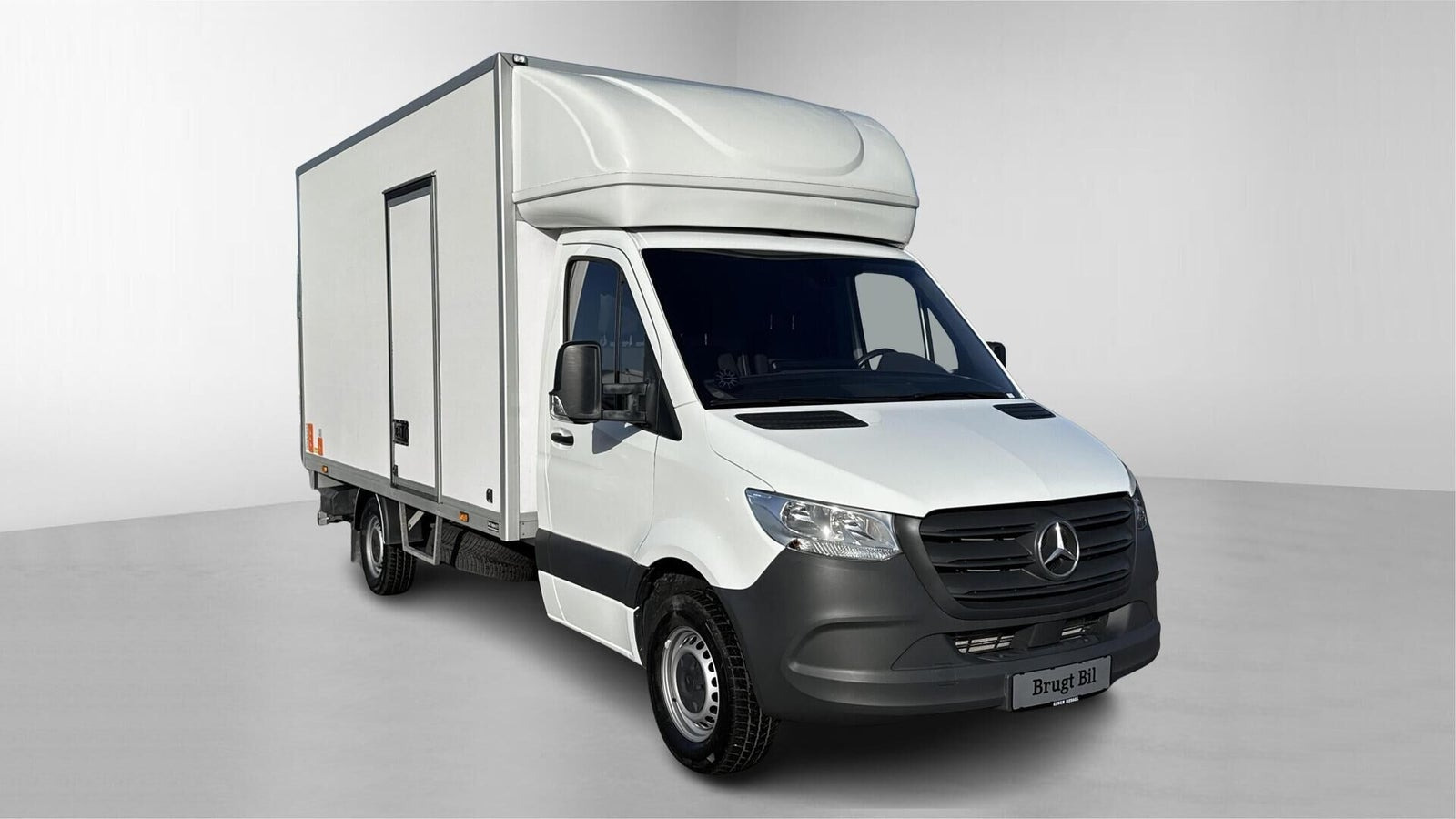 Hvid Mercedes Sprinter 317 fra 2023