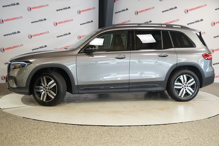 Grå Mercedes EQB250+ fra 2025