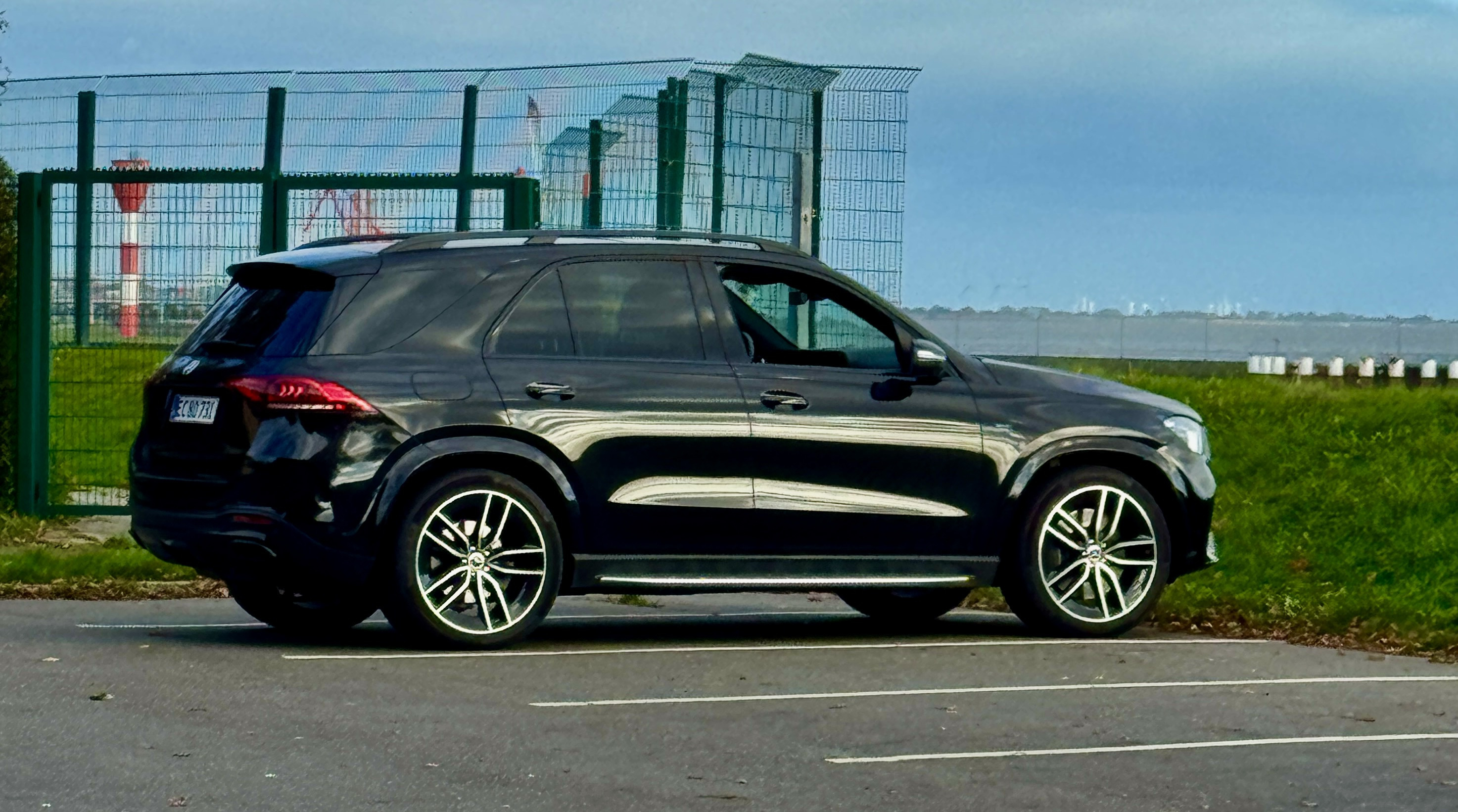 Sort Mercedes GLE fra 2020
