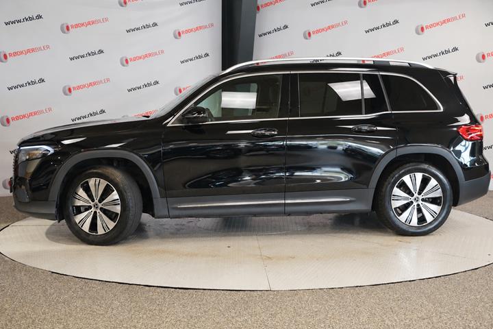 Sort Mercedes EQB250+ fra 2025