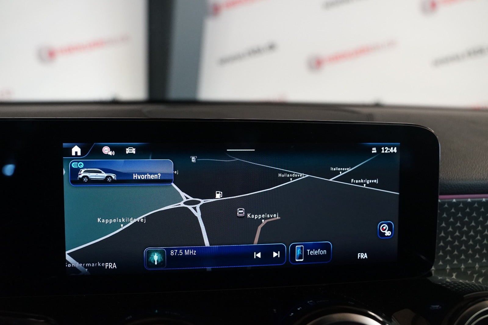 Sort Mercedes EQB250+ fra 2025