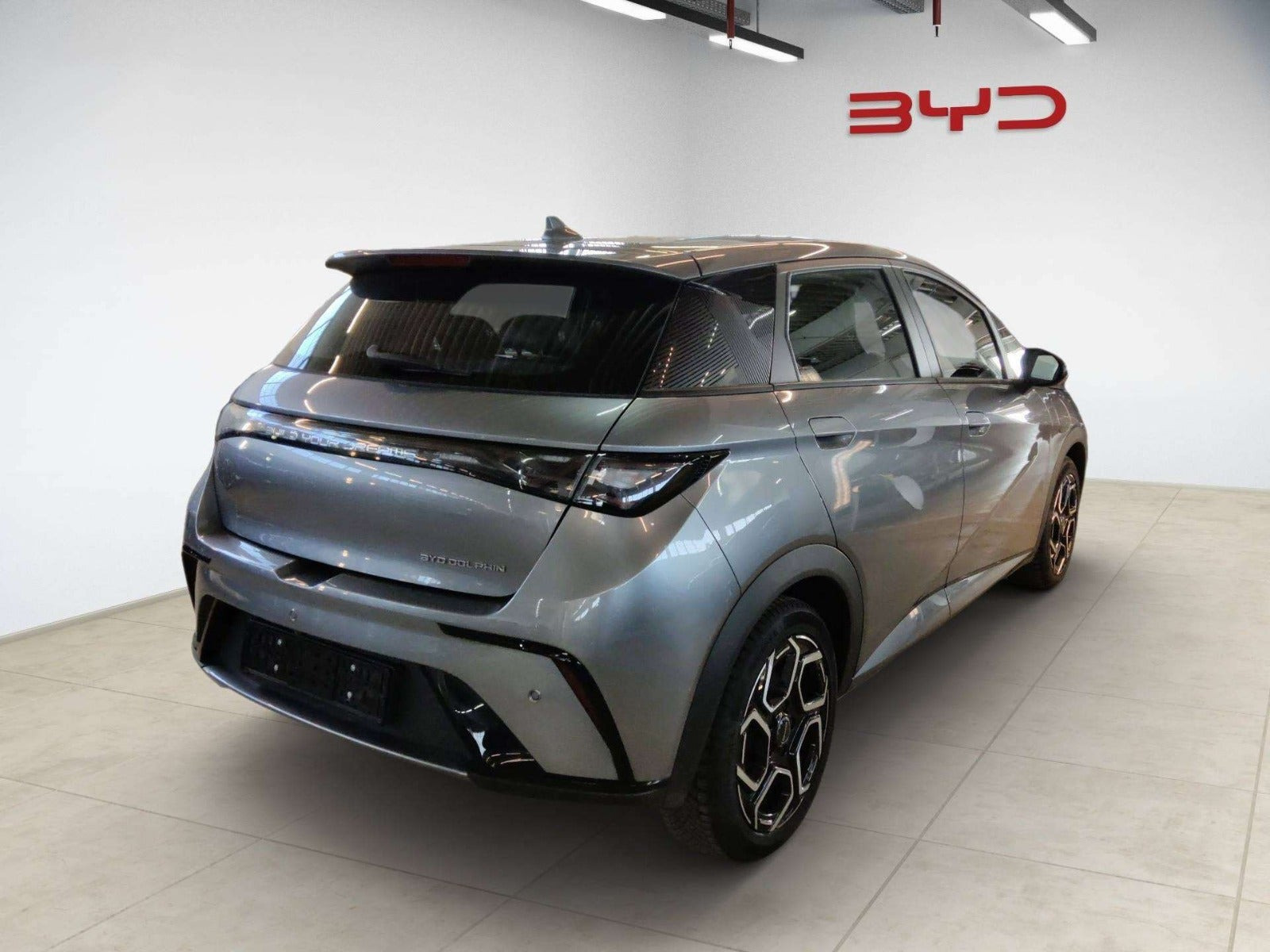 Grå BYD Dolphin fra 2025