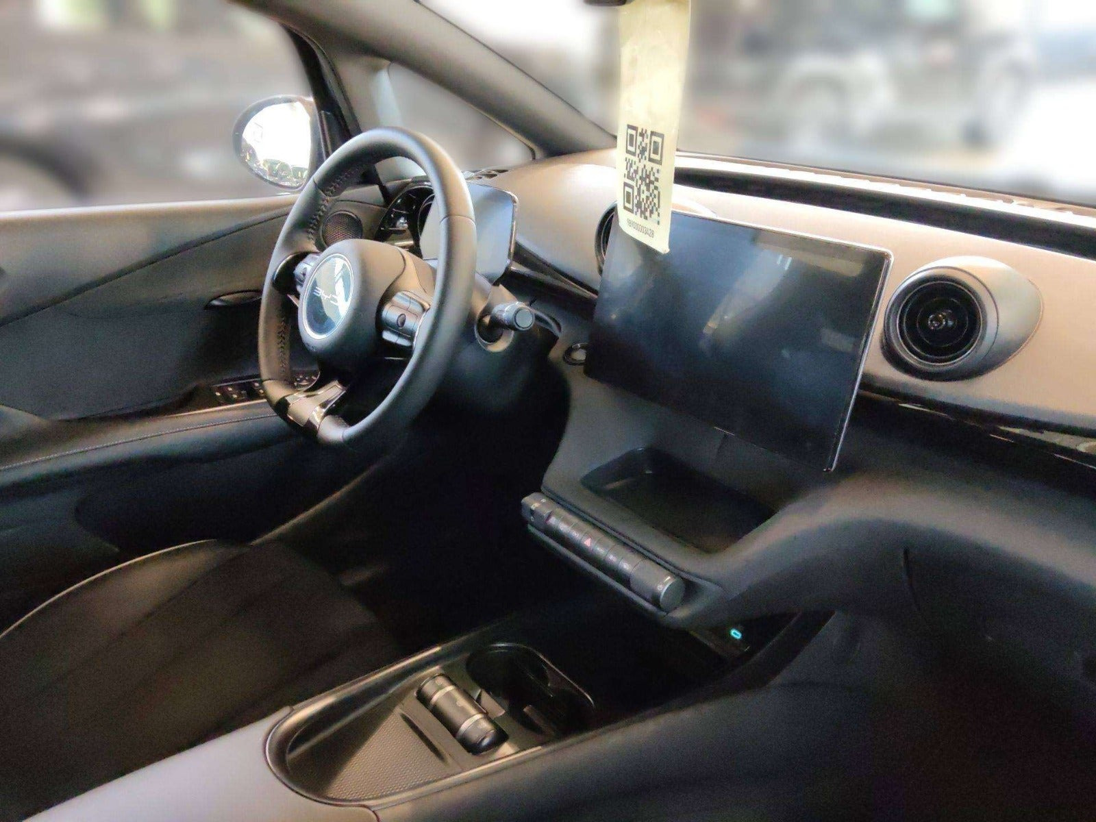 Grå BYD Dolphin fra 2025
