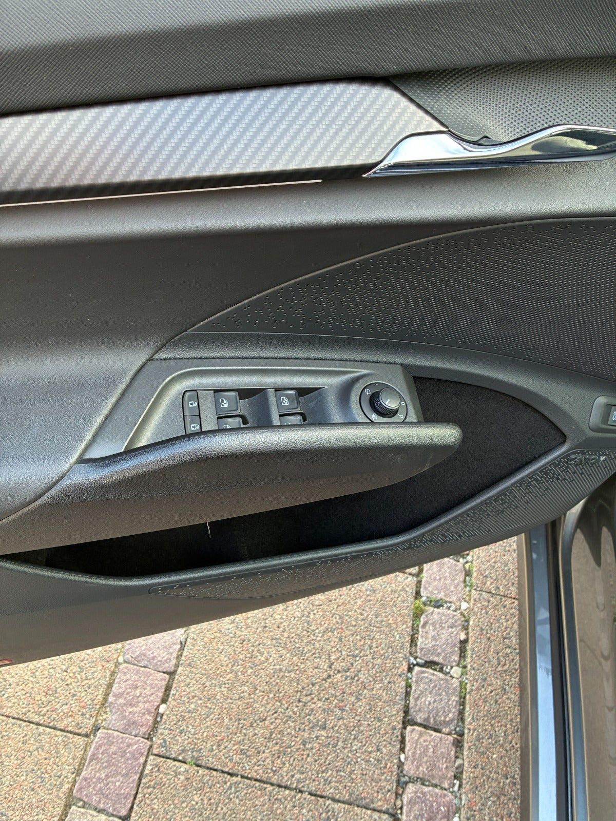 Sort Skoda Enyaq fra 2024