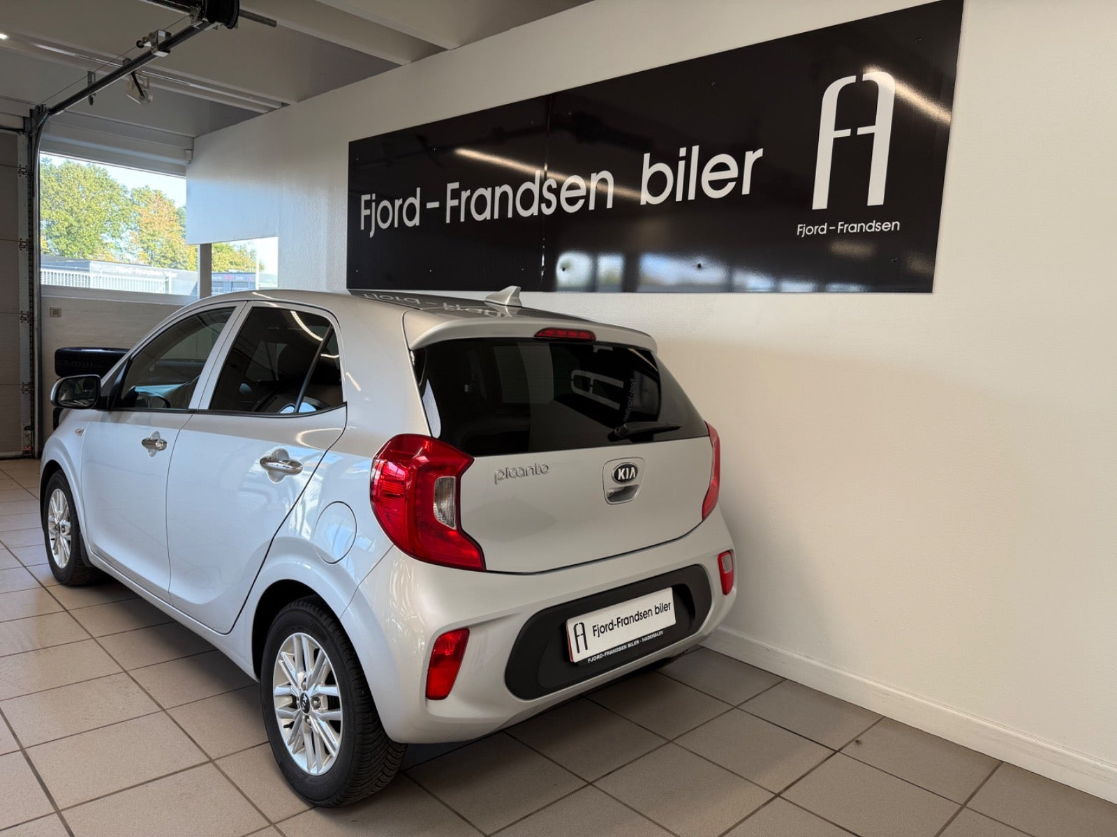 Sølv Kia Picanto fra 2021