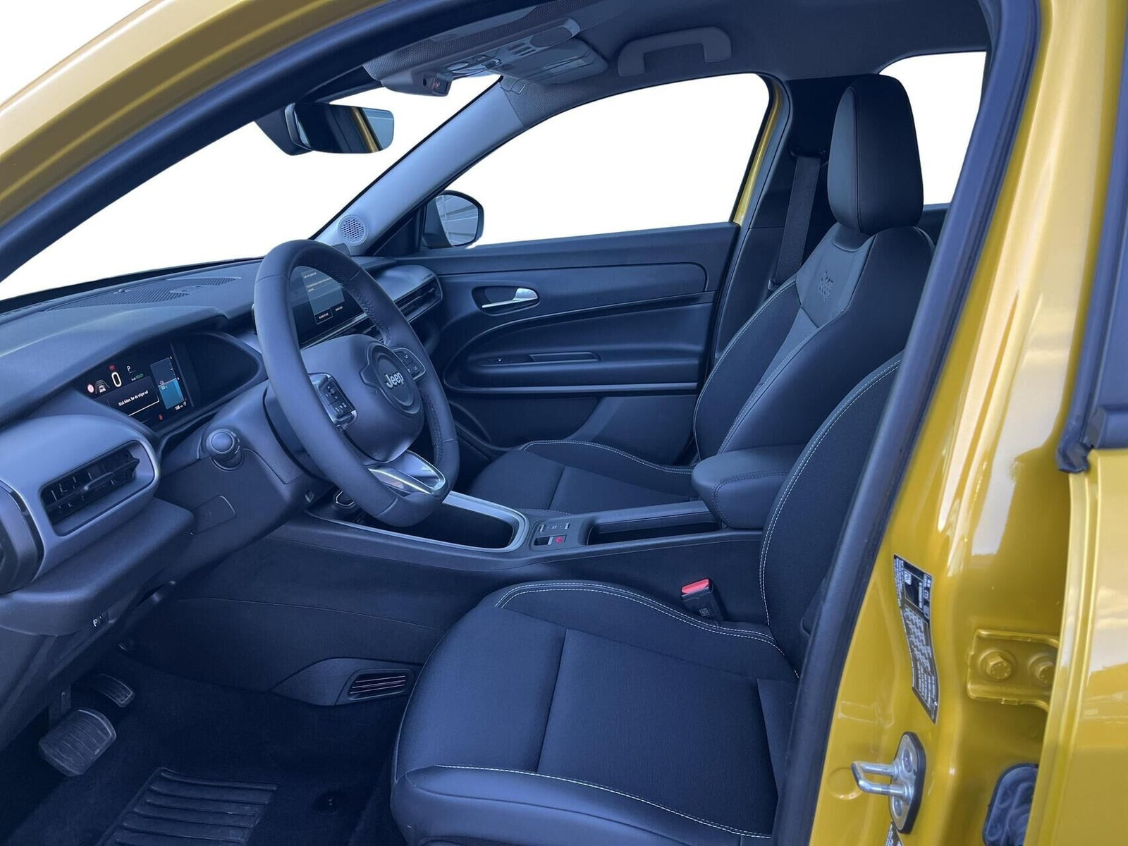 Gul Jeep Avenger fra 2025
