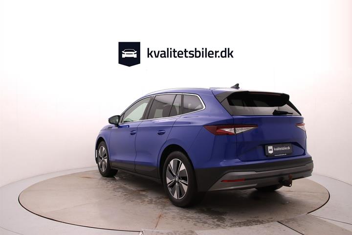 Blå Skoda Enyaq fra 2023