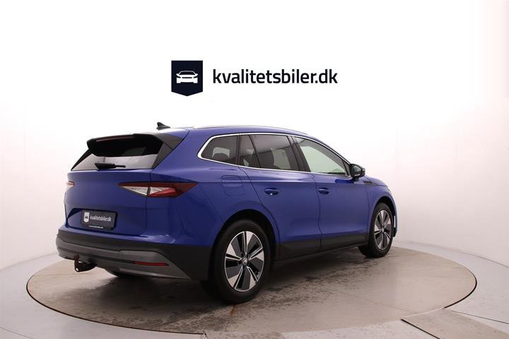 Blå Skoda Enyaq fra 2023