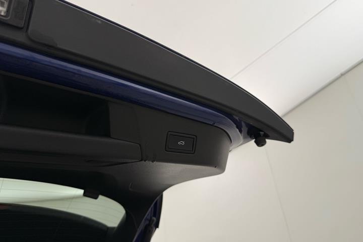 Blå VW ID.4 fra 2023