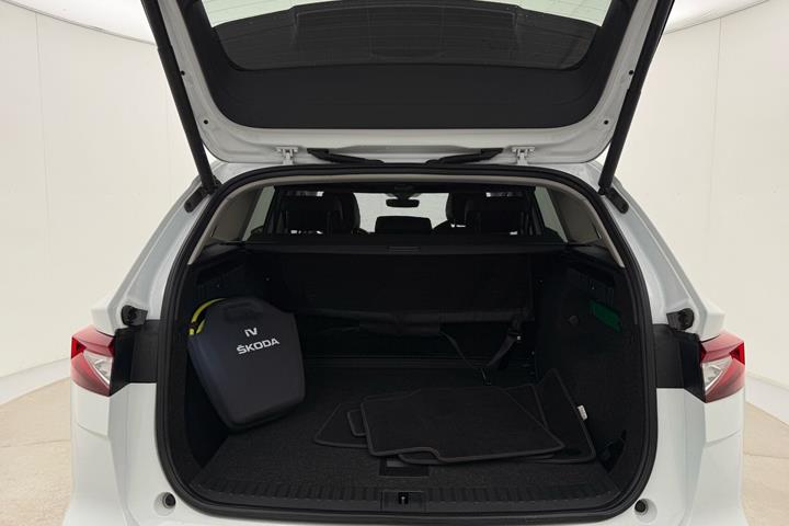 Hvid Skoda Enyaq fra 2022