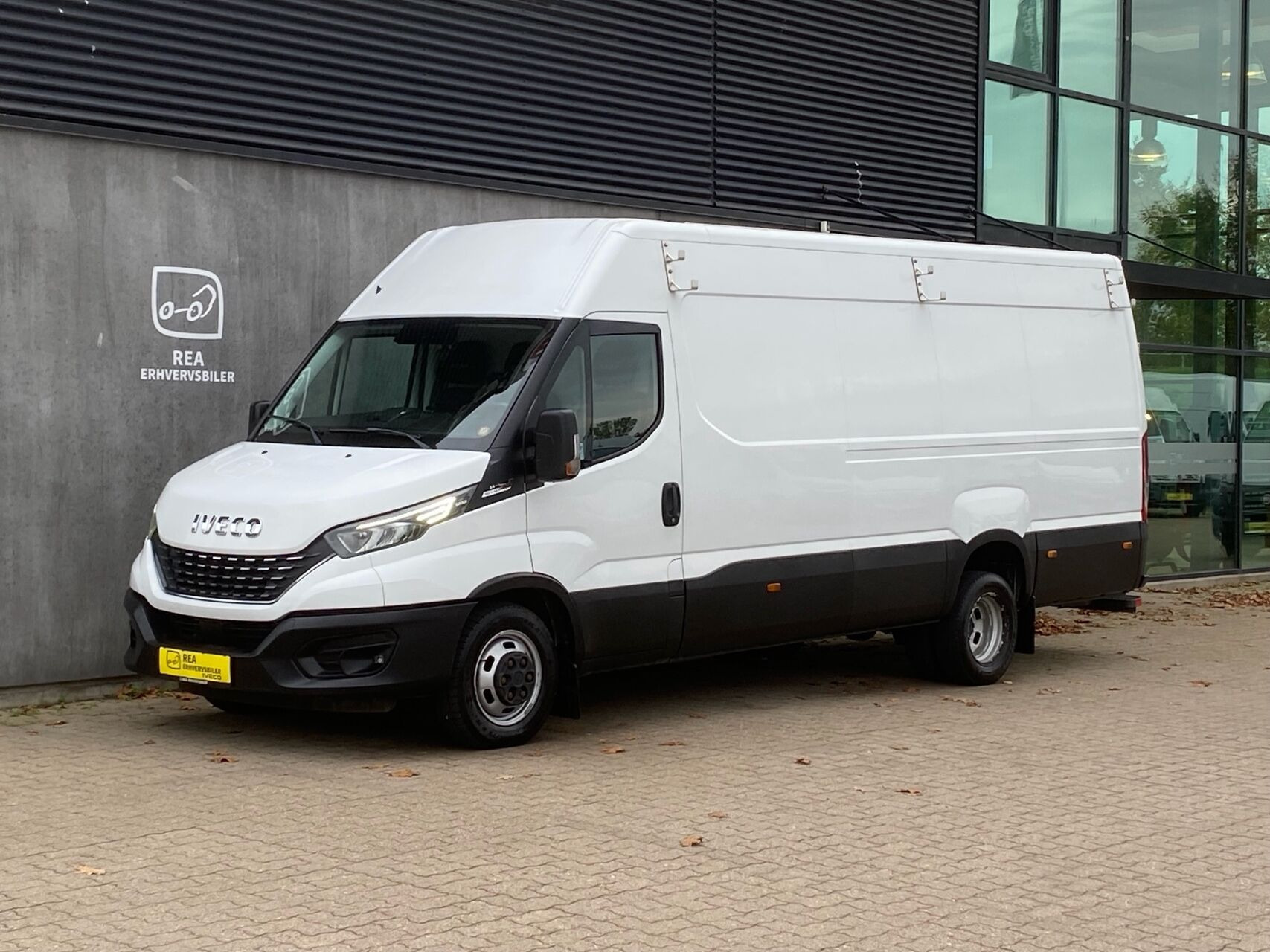 Iveco Daily 3,0 35C18 16m3 D Hi-Matic 180HK Van 8g Aut.