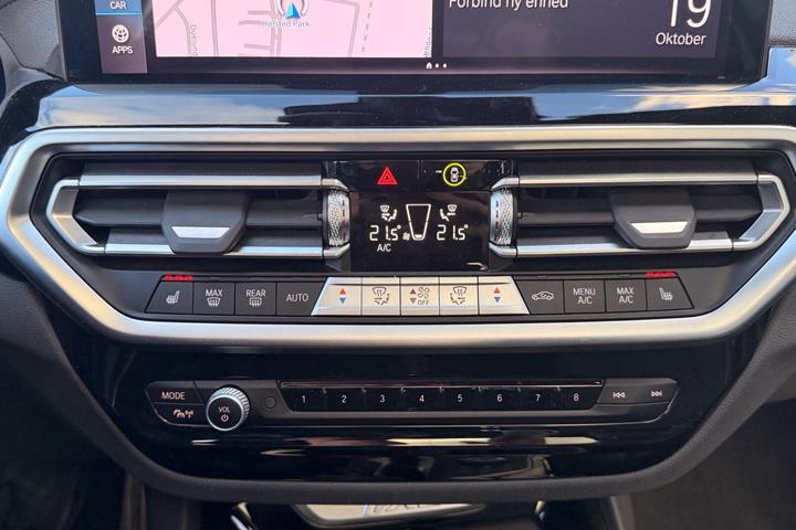 Grå BMW iX3 fra 2022