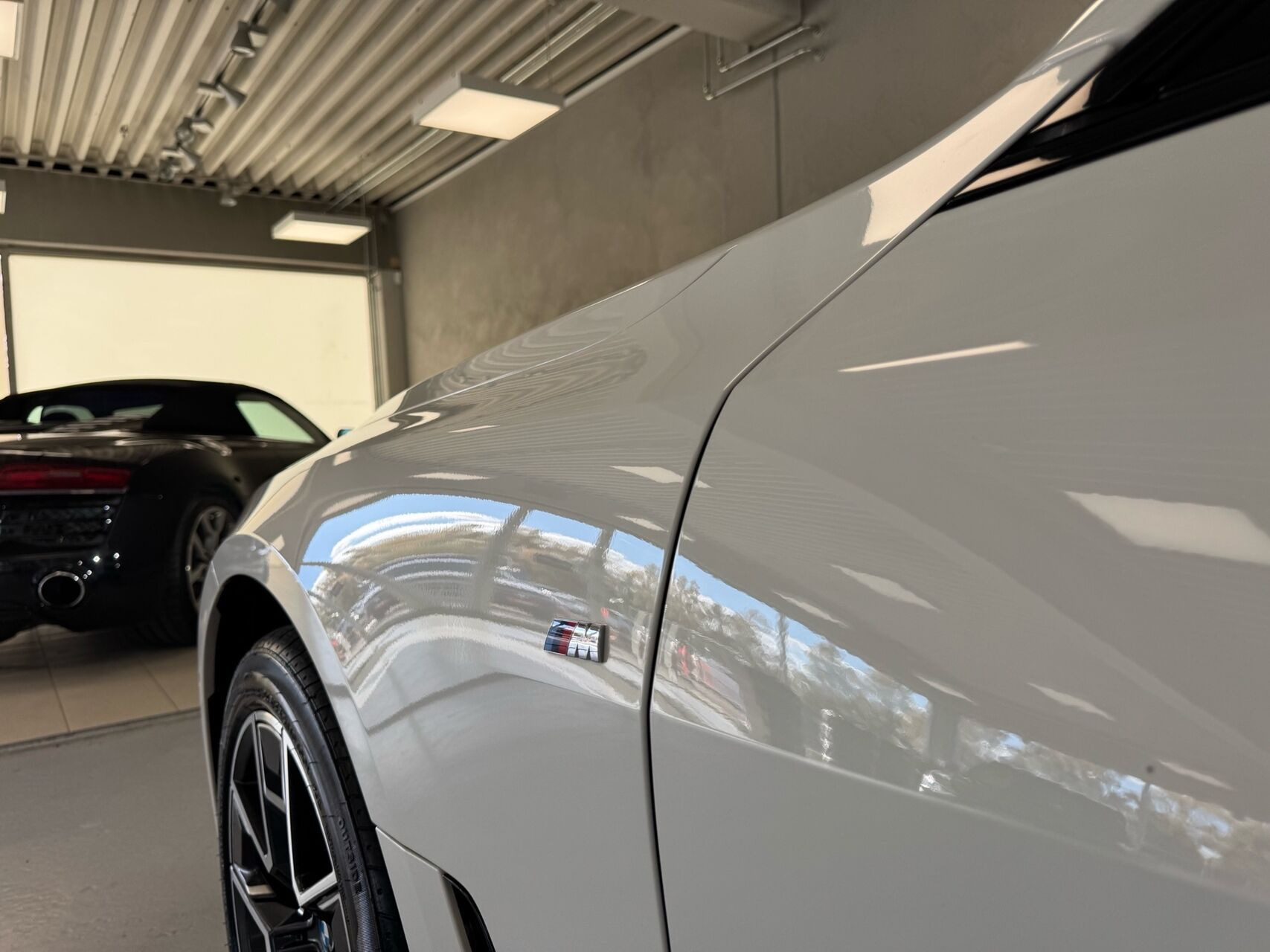 Hvid BMW i4 fra 2024