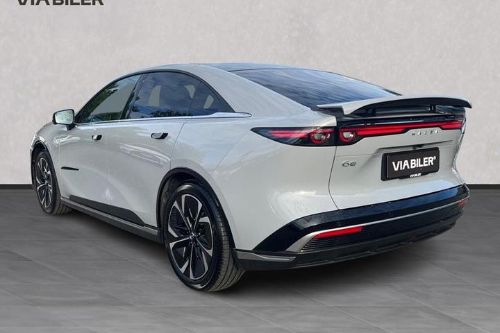 Grå Mazda 6e fra 2026