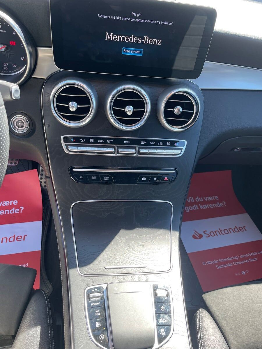 Sort Mercedes GLC300 d fra 2020