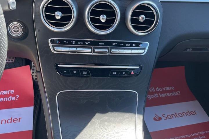 Sort Mercedes GLC300 d fra 2020